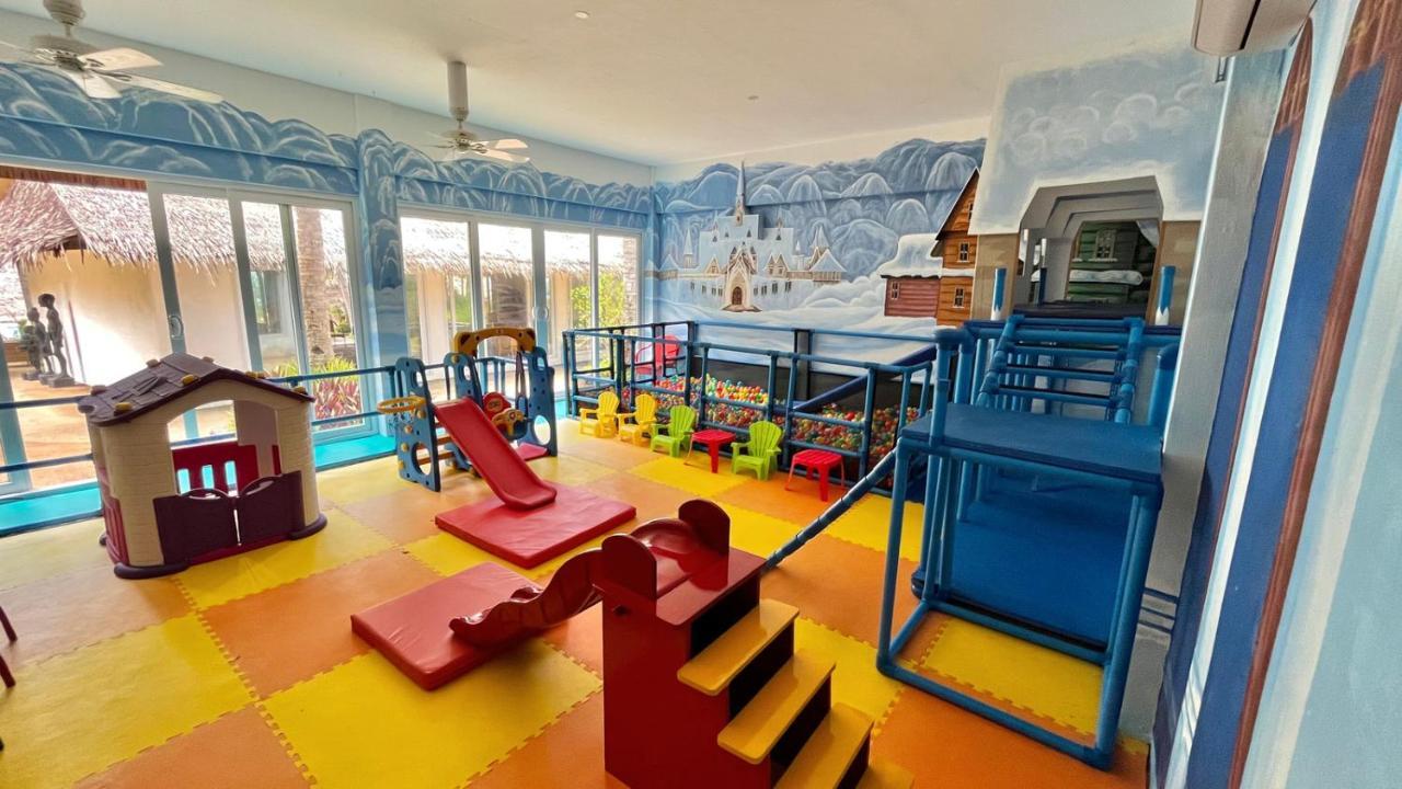 Coco Grove Beach Resort, Siquijor Island Ngoại thất bức ảnh An indoor playground in Thailand