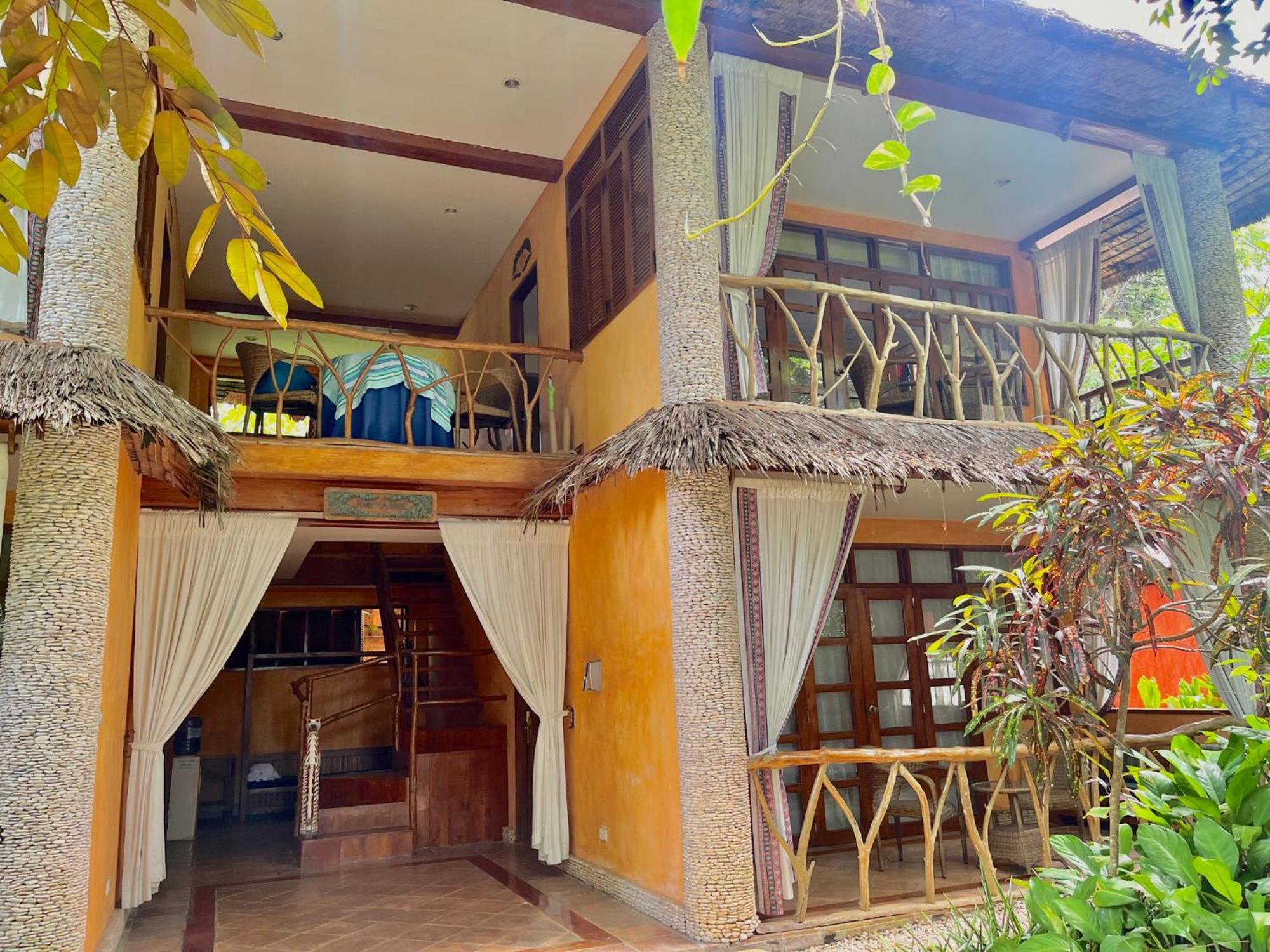 Coco Grove Beach Resort, Siquijor Island Ngoại thất bức ảnh A villa at the resort