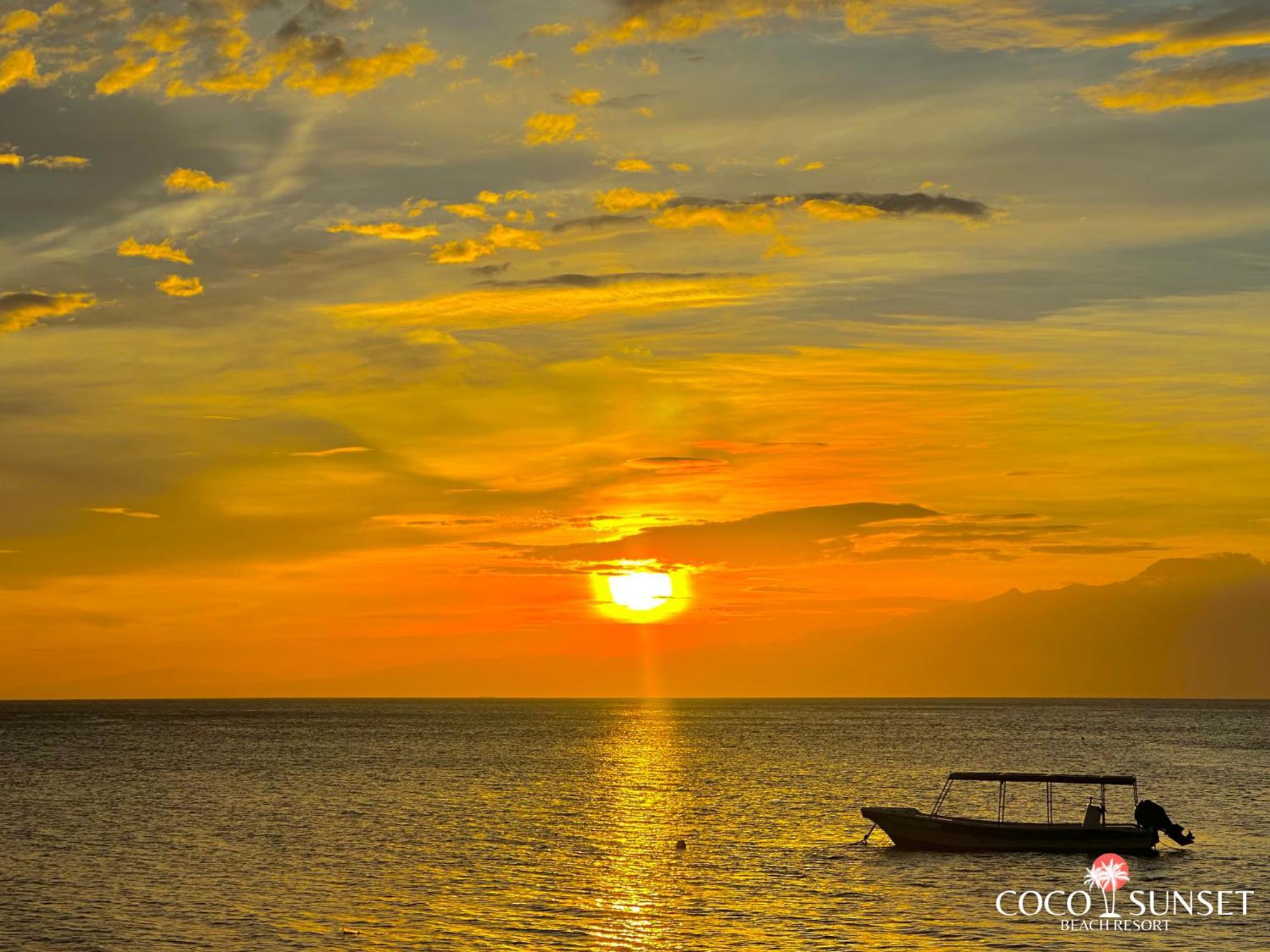 Coco Grove Beach Resort, Siquijor Island Ngoại thất bức ảnh Sunset at Ooboi