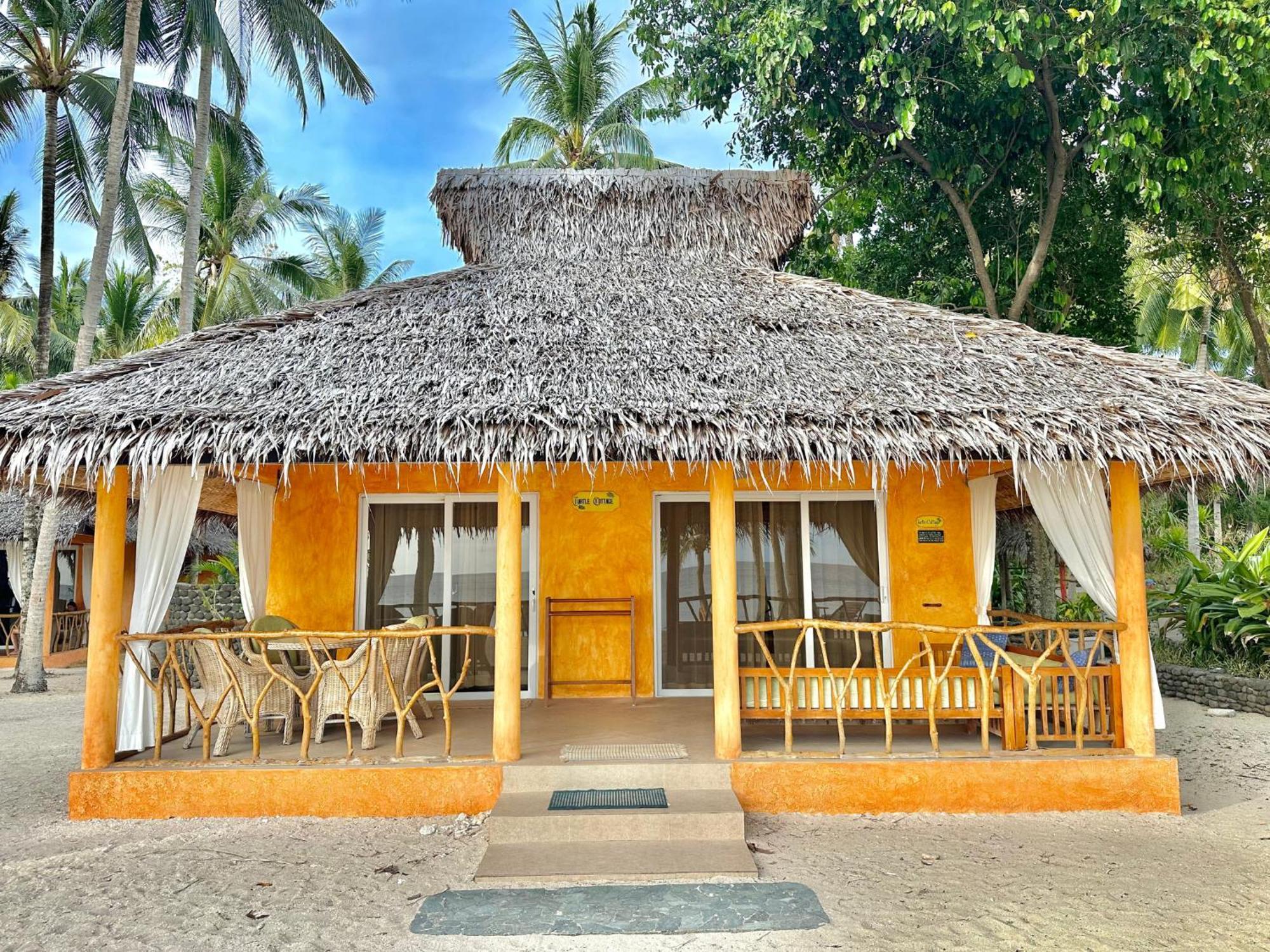 Coco Grove Beach Resort, Siquijor Island Phòng bức ảnh The restaurant at the resort